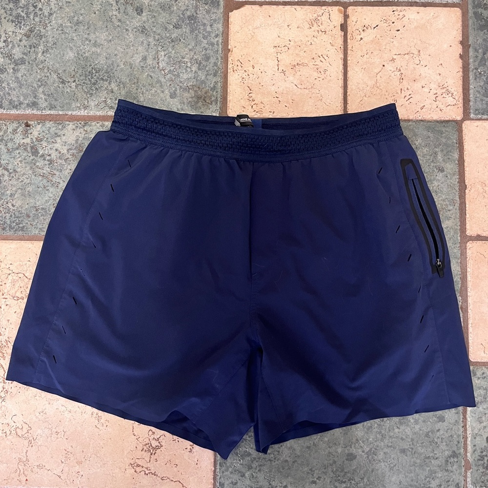 Ten Thousand Session Short 5” (Liner)